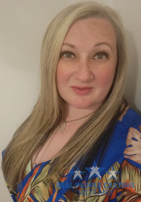 Laura Jennings